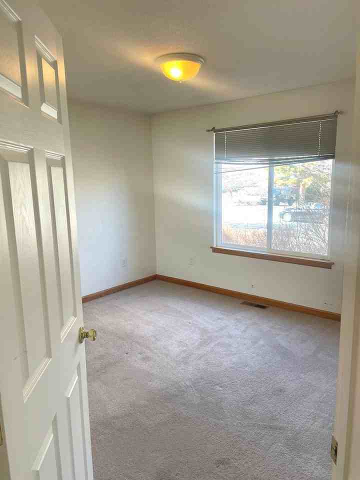 922 S Quintero Ct - Photo 7 of 19