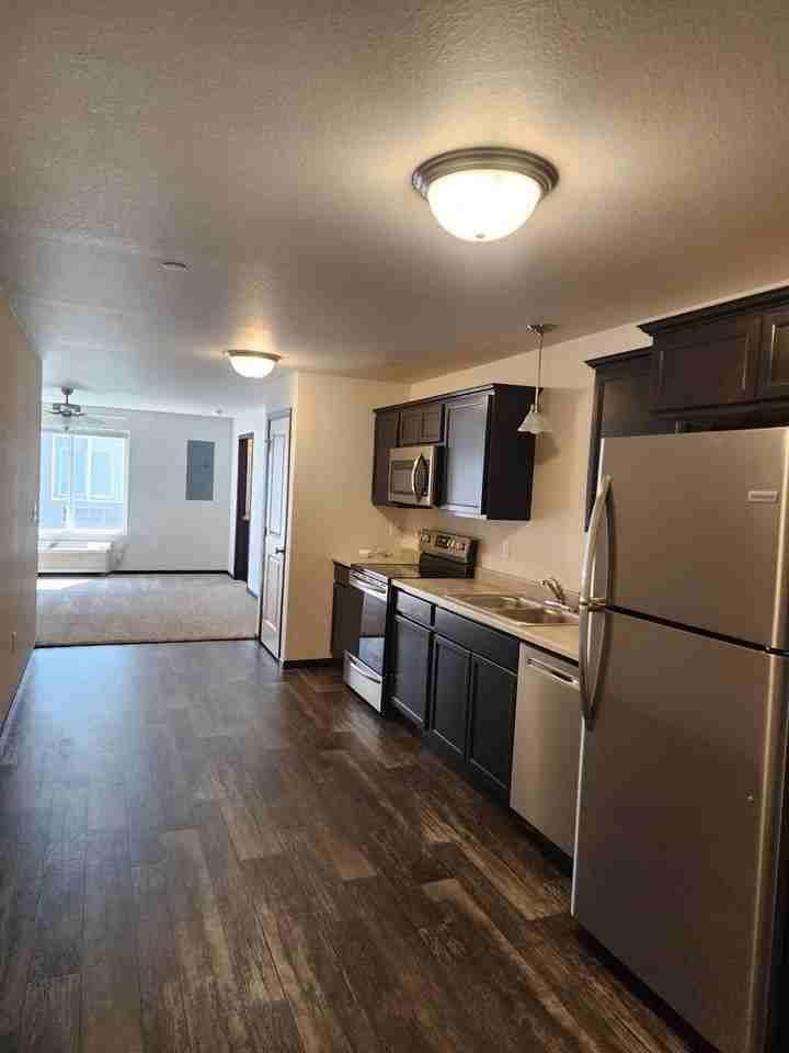 877 Tower Rd - Photo 3 of 33