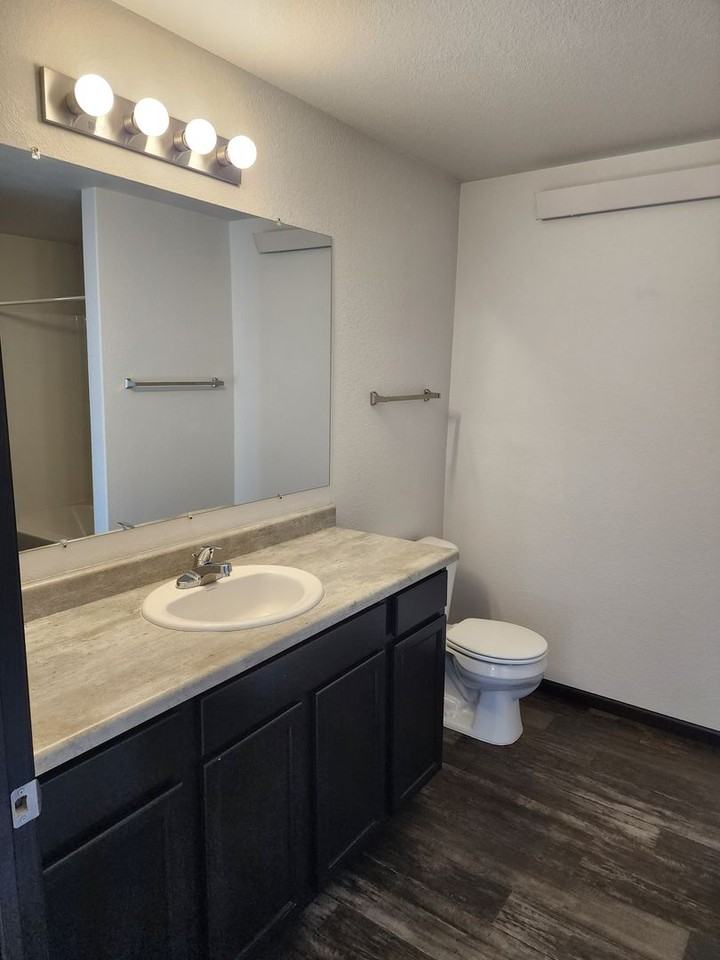 877 Tower Rd - Photo 6 of 33