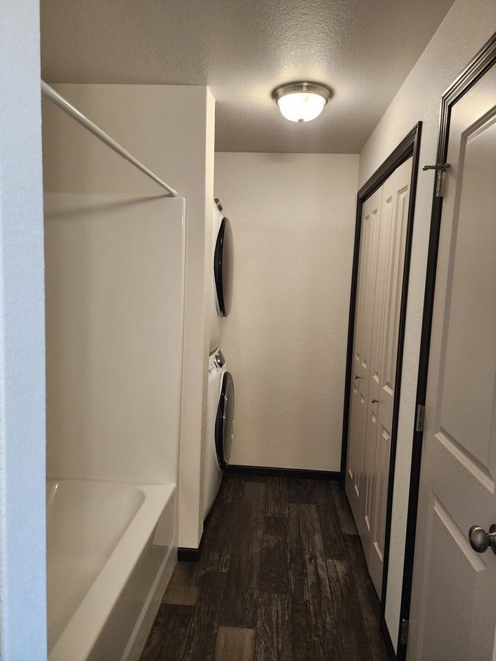 877 Tower Rd - Photo 7 of 33