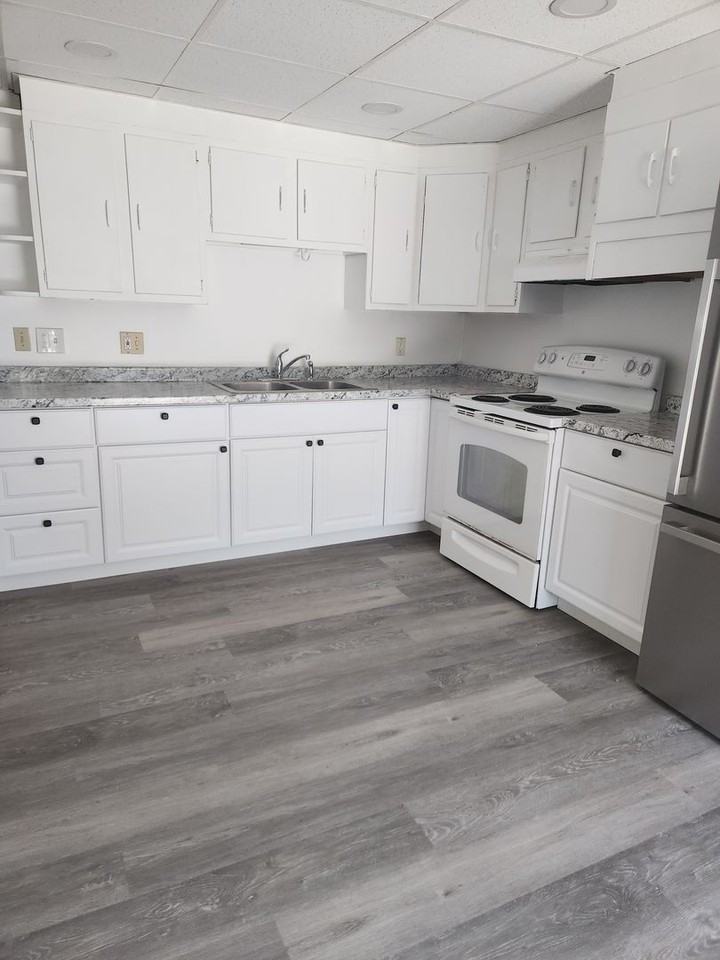 W Greenleaf St - Photo 4 of 20