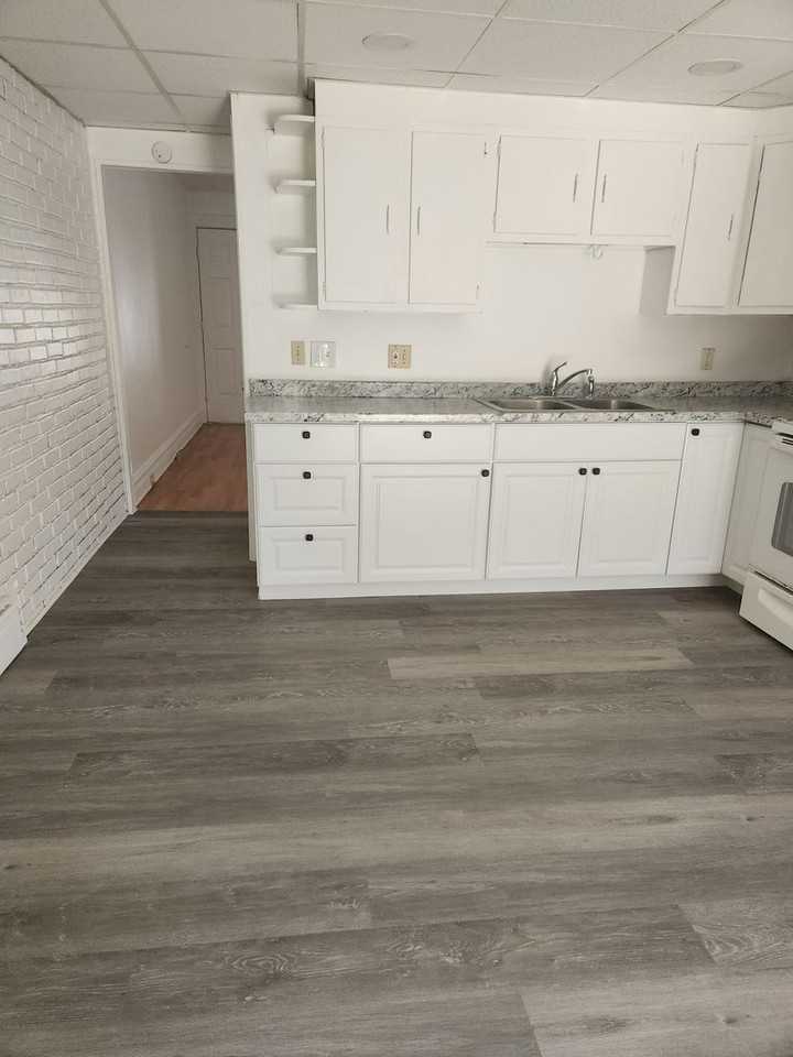 W Greenleaf St - Photo 6 of 20