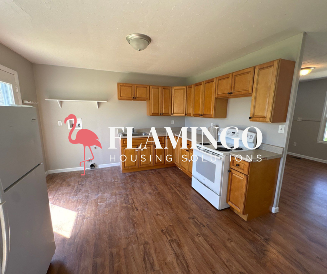 978 Richard Dr - Photo 4 of 14