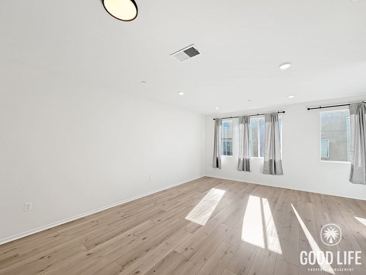 5280 Beachfront Cove St #240 - Photo 3 of 29