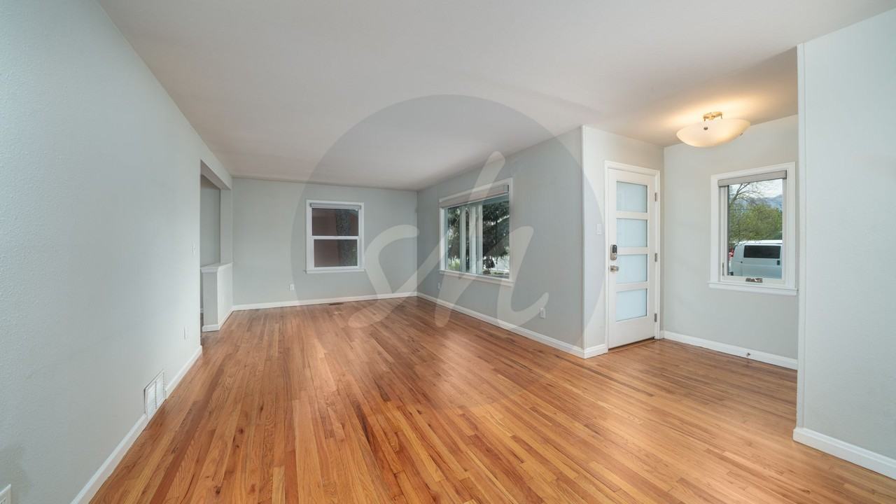 2323 Magellan St - Photo 3 of 21