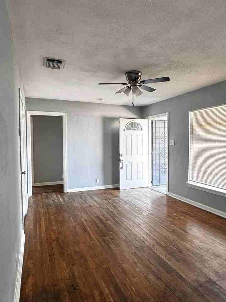 114 Woley Dr - Photo 6 of 12