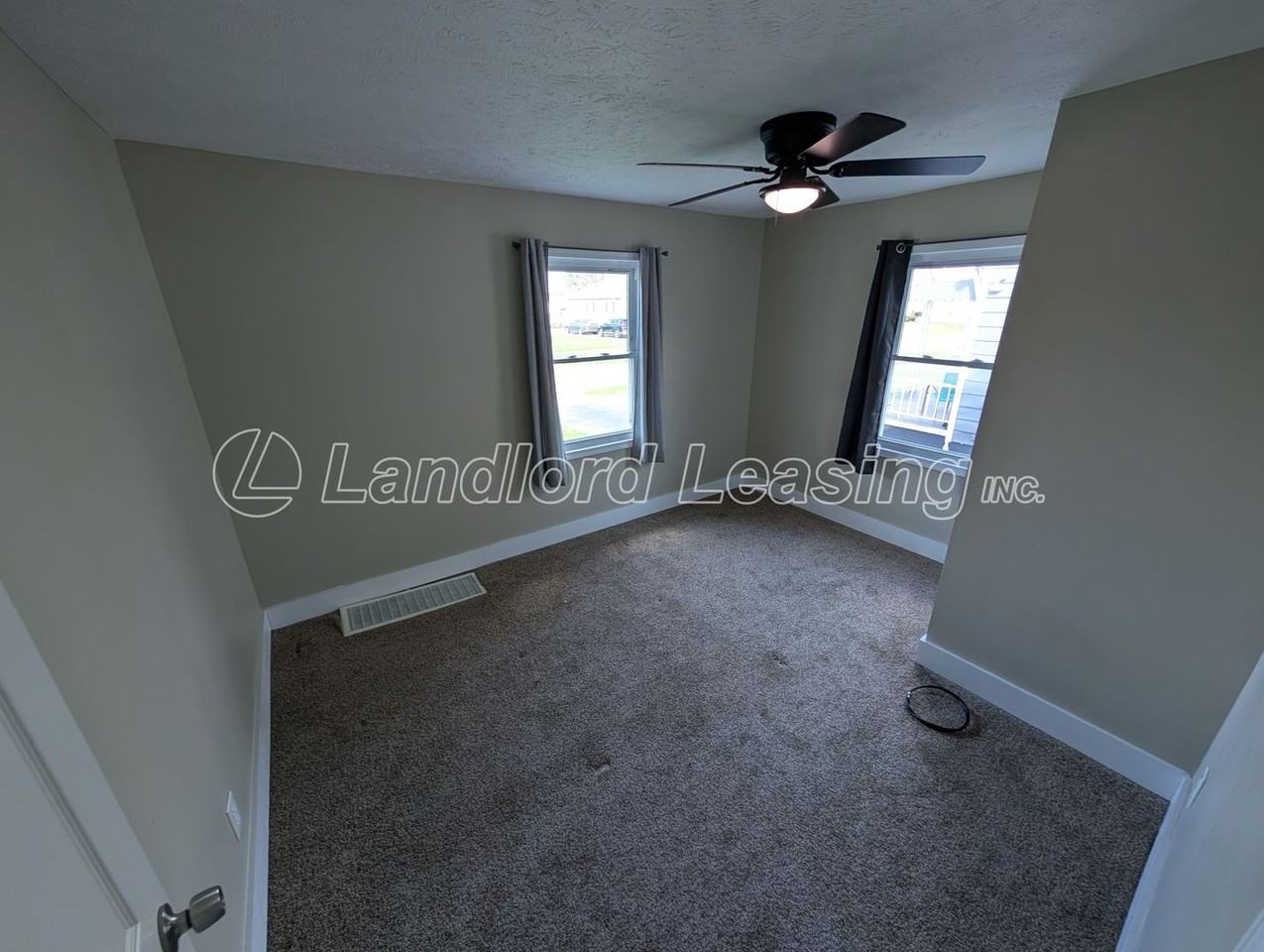 622 E 34th St - Photo 6 of 17