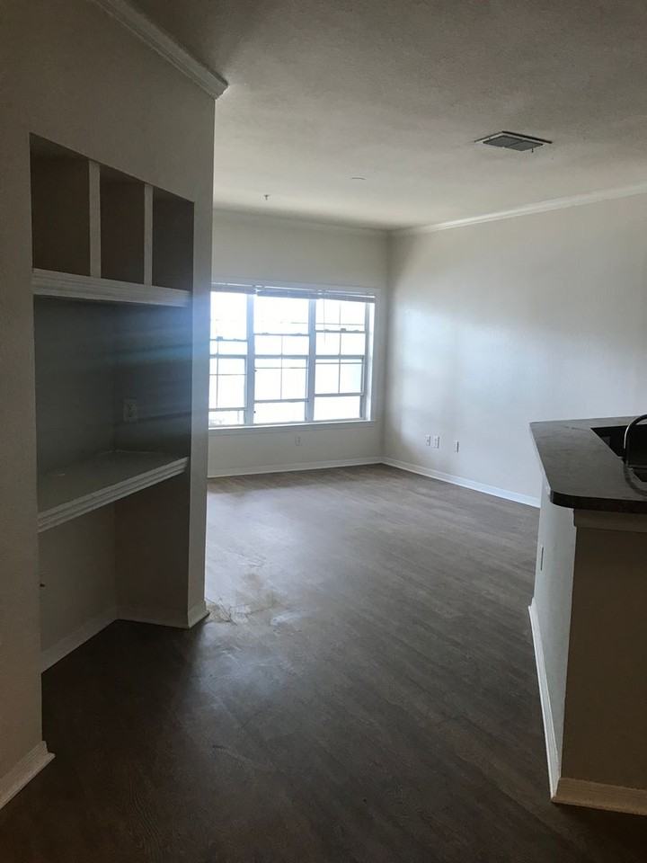 3621 Conroy Rd - Photo 6 of 13