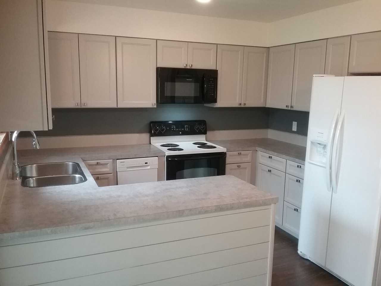 4780 12th Ave Ne - Photo 6 of 19