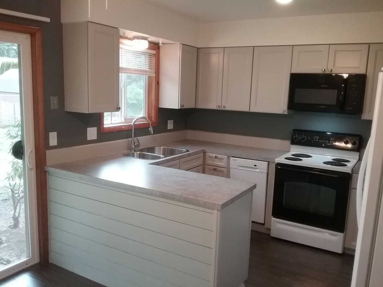 4780 12th Ave Ne - Photo 7 of 19