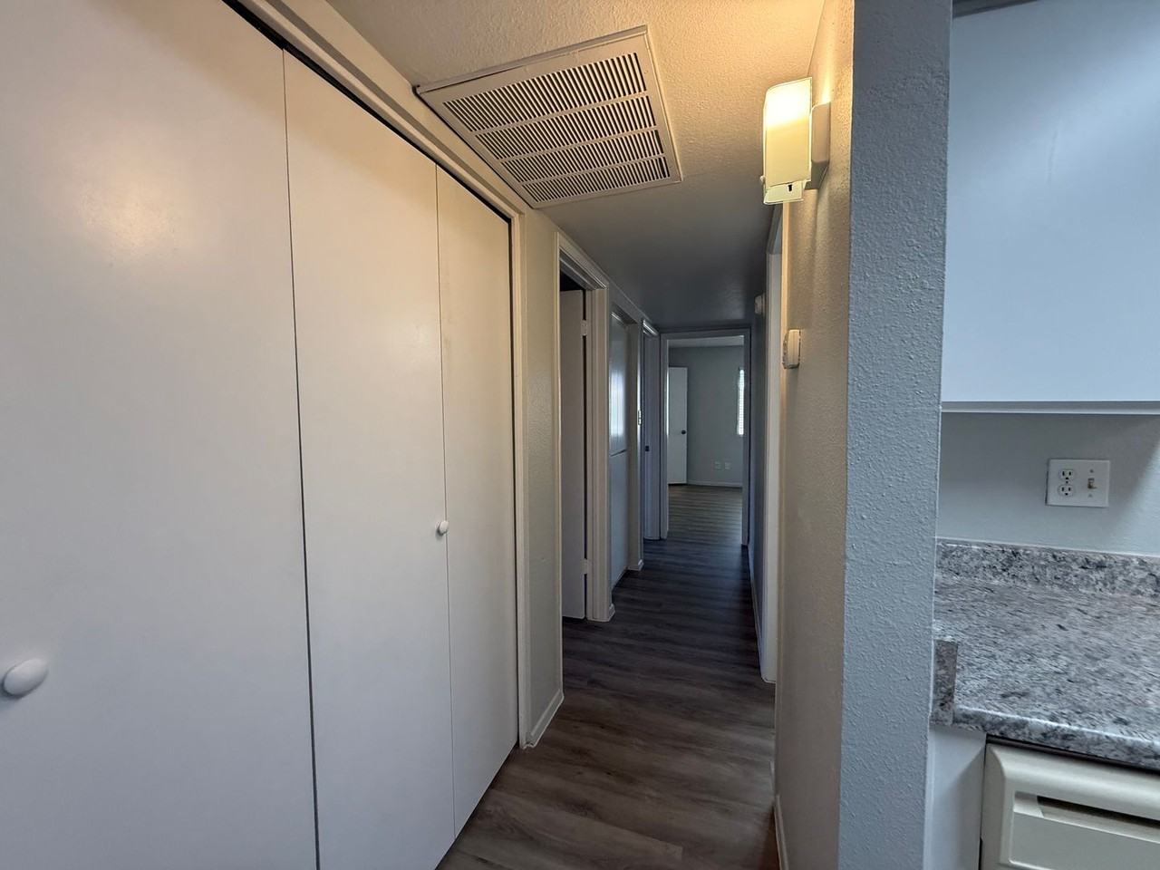 4744 W Rose Ln - Photo 5 of 14