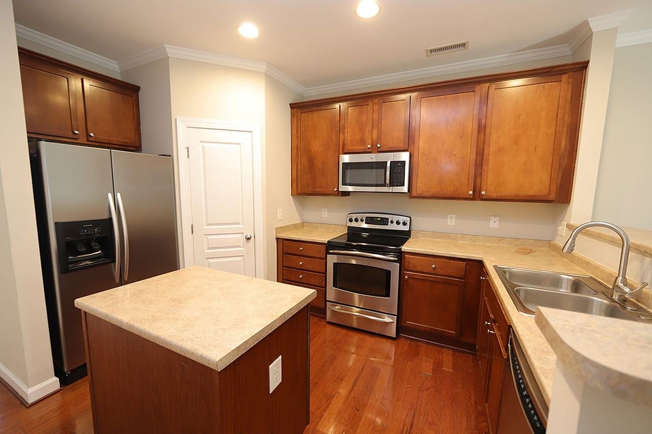 8811 Orchard Grove Way - Photo 4 of 14