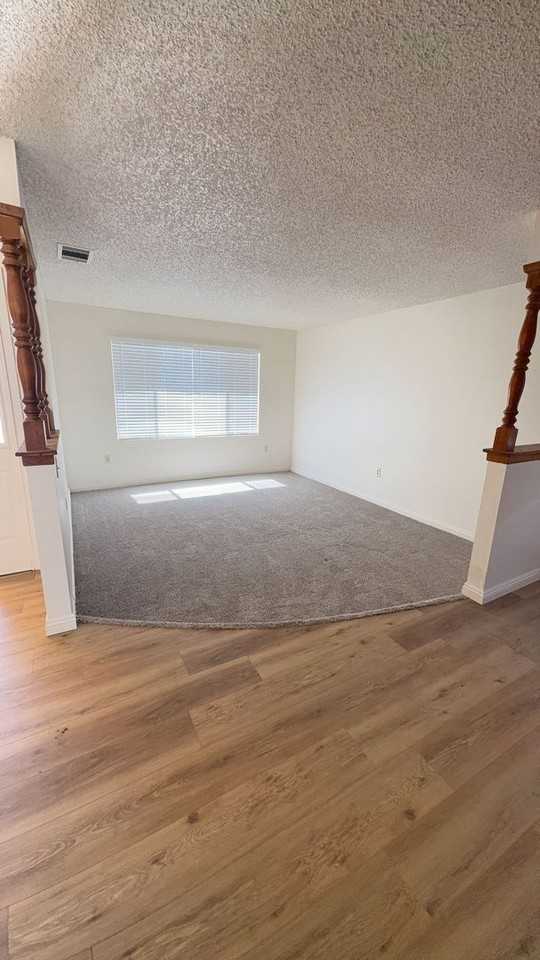 15690 Yates Rd - Photo 2 of 17