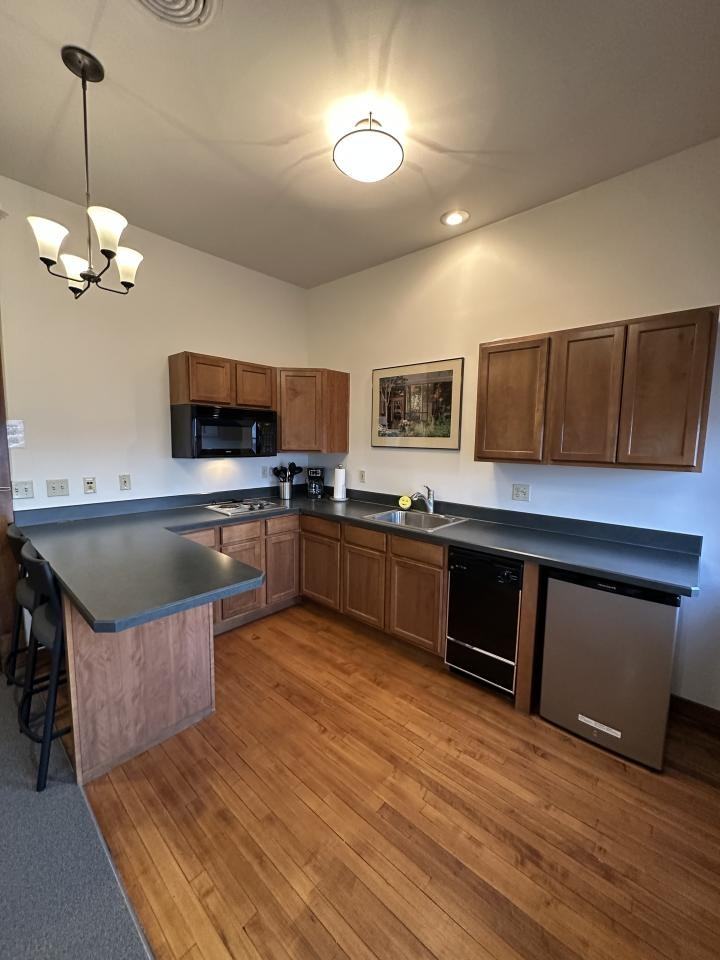 2501 Montana Ave #302 - Photo 4 of 7