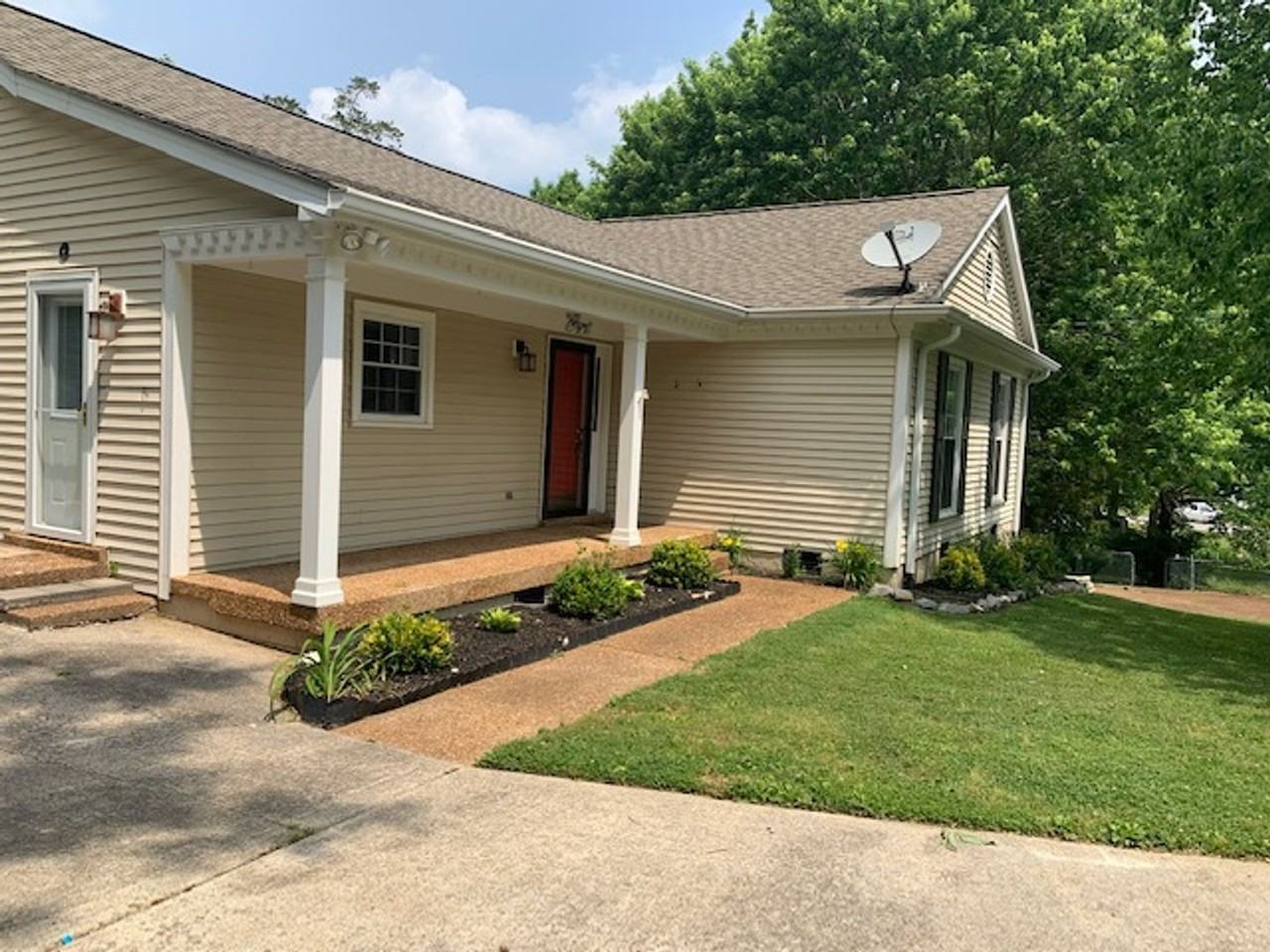 720 Eugenia Ct - Photo 2 of 25