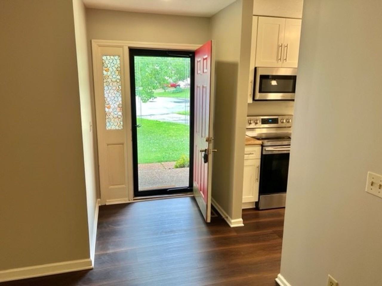 720 Eugenia Ct - Photo 4 of 25