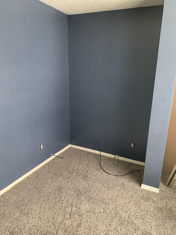 1304 Clay St - Photo 6 of 14