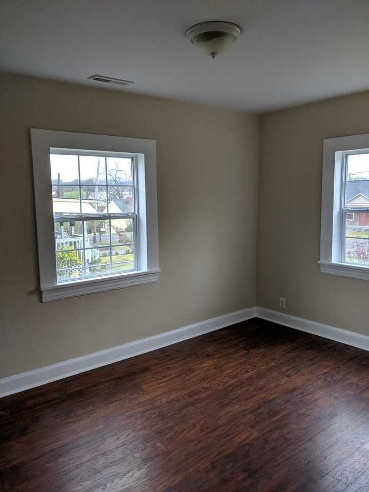 844 Seymour Ave - Photo 7 of 12