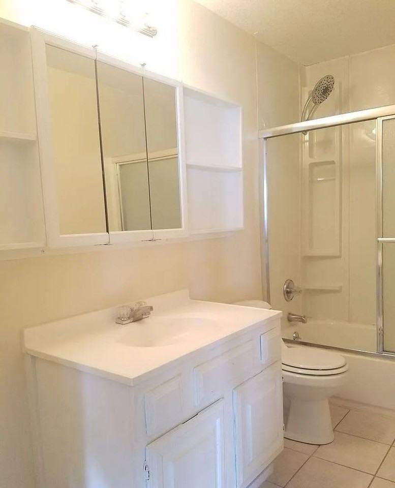 3510 55th Ave Ne - Photo 3 of 17