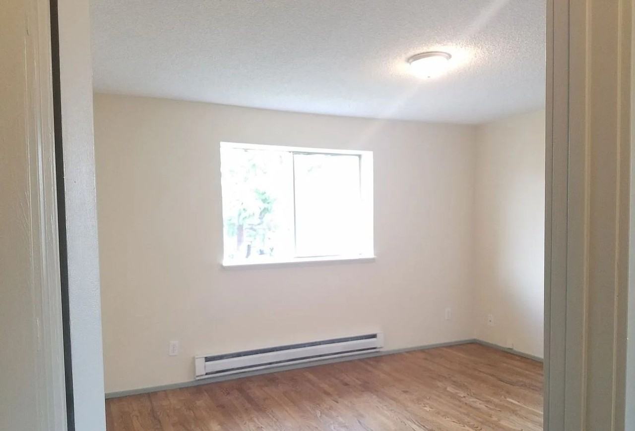 3510 55th Ave Ne - Photo 6 of 17