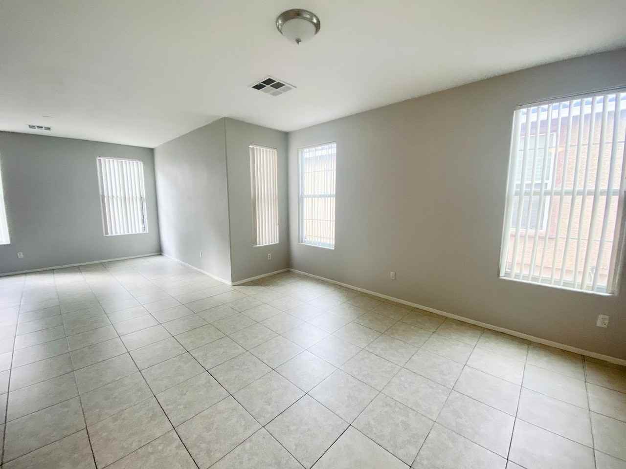 2512 Birds Nest Cactus Ct - Photo 2 of 27