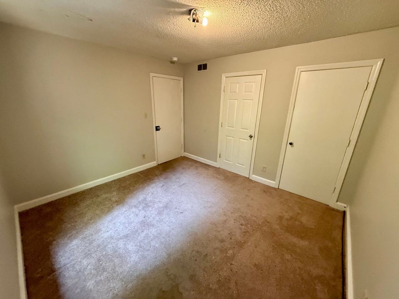 11 Loring Dr #3 - Photo 7 of 9