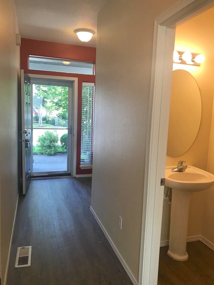 17472 Sw Jay St - Photo 3 of 19