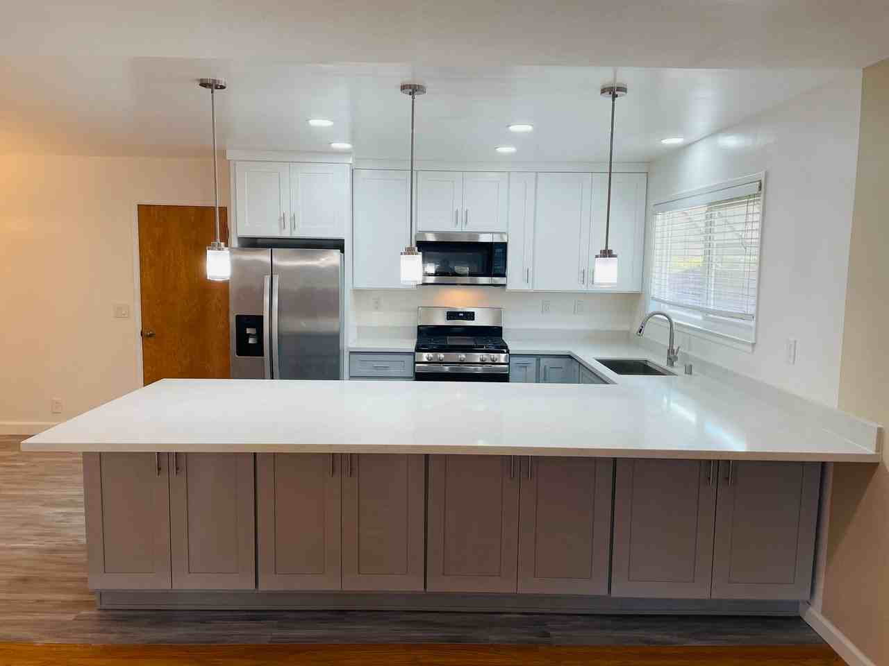 10520 Baywood Ct - Photo 4 of 21