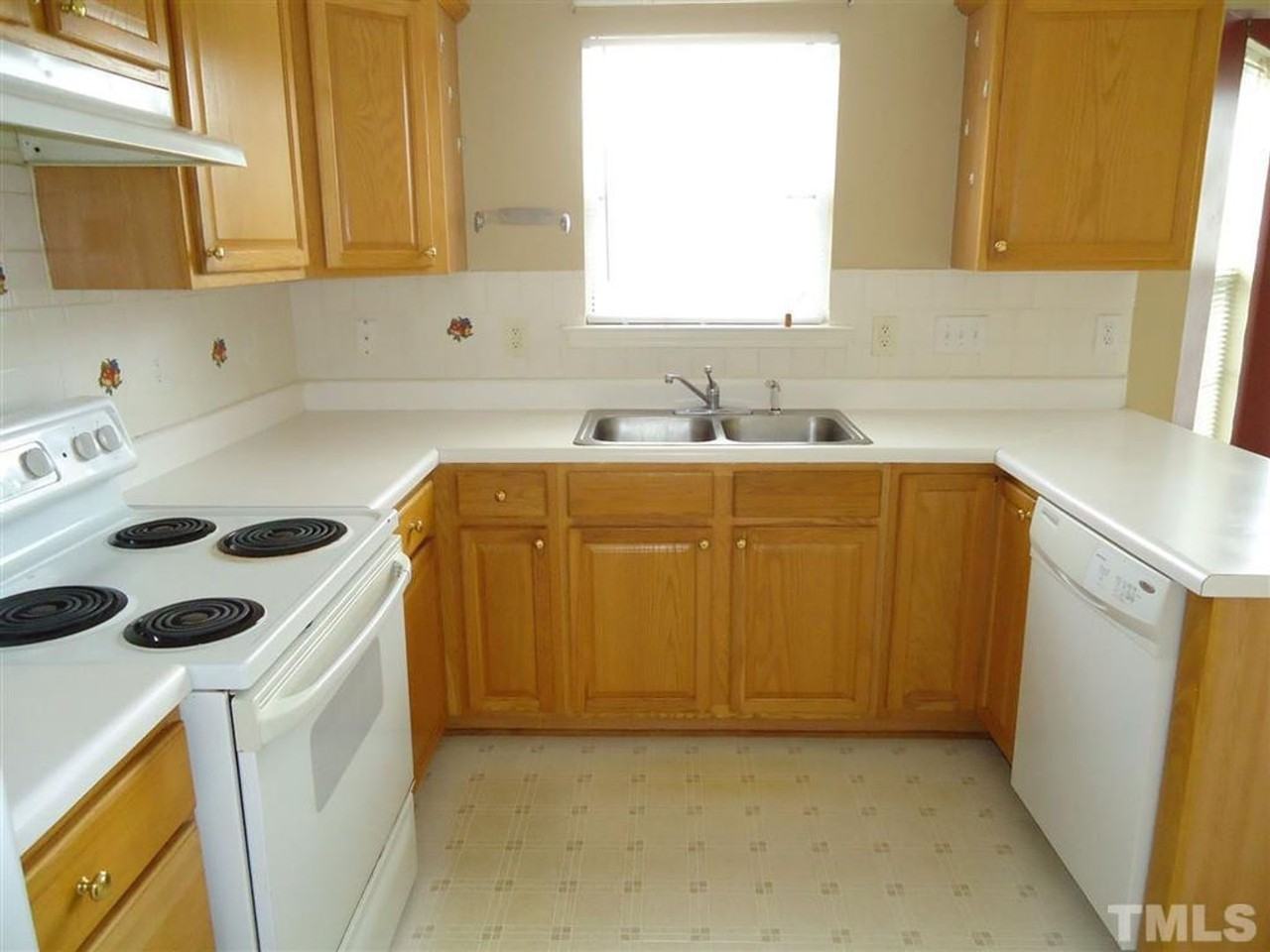 2306 Nutting Ln - Photo 3 of 23