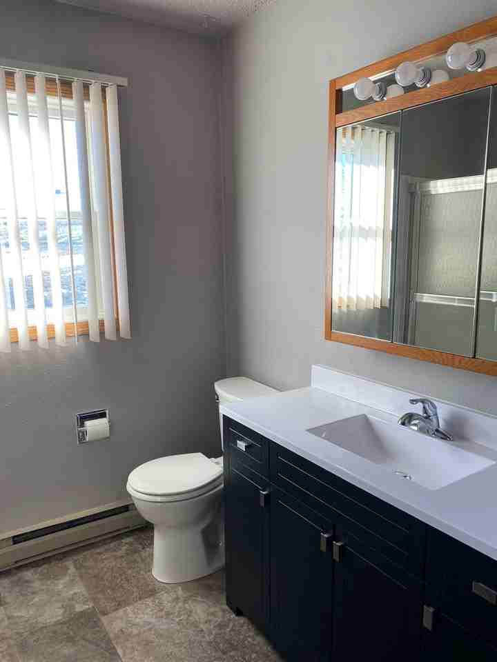 366 8th St Se - Photo 6 of 21