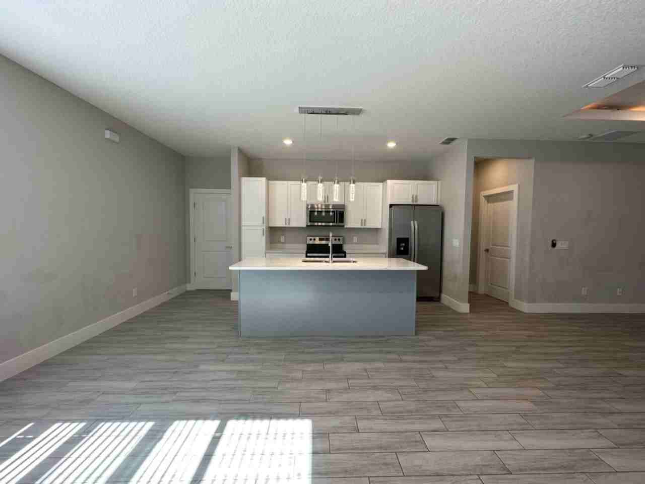 229 Hibiscus Ln - Photo 6 of 22