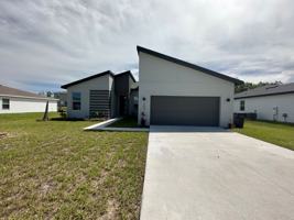 featured image of 207 Begonia Ln