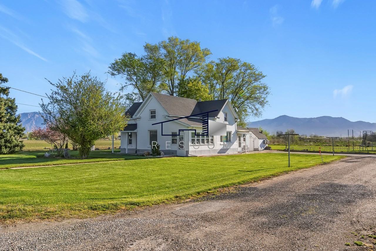 1608 S 4700 W - Photo 2 of 23