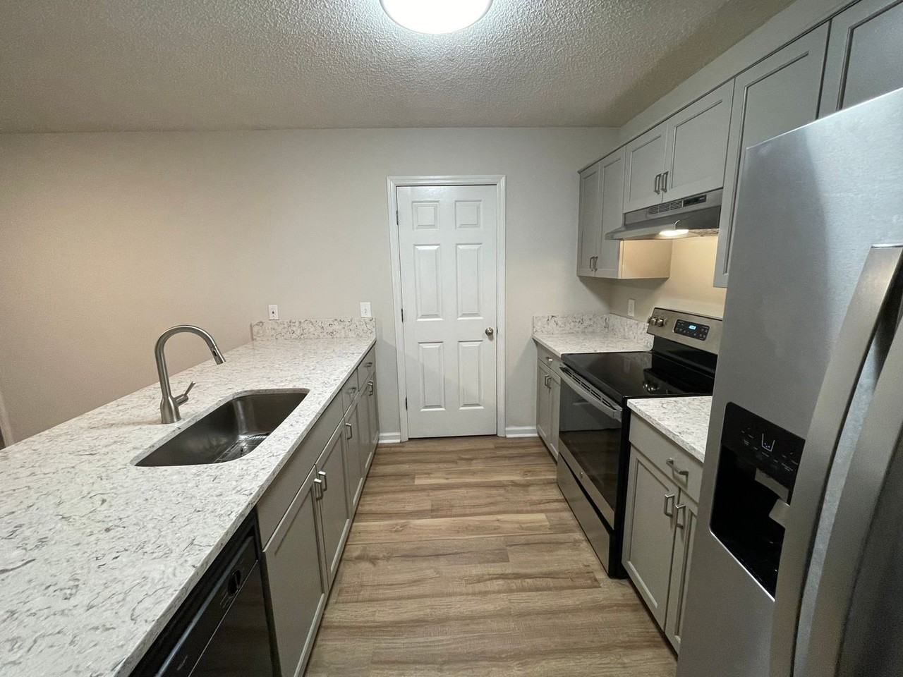 230 Kellie Ln - Photo 2 of 13