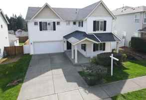 featured image of 1163 Swan Loop