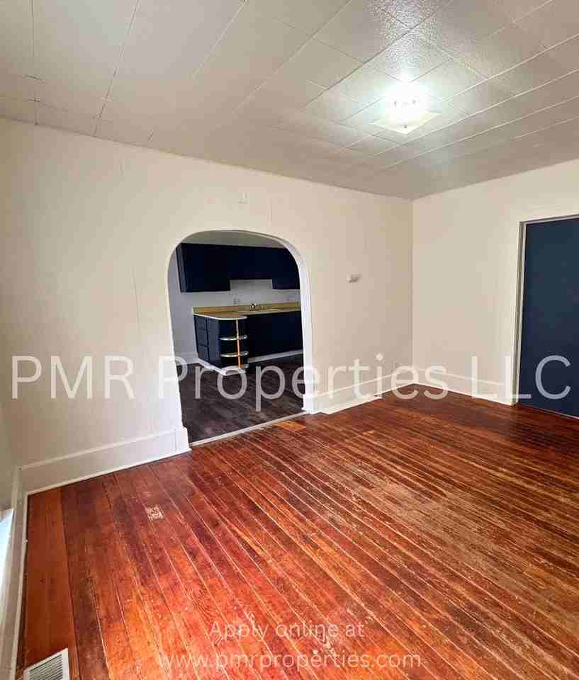 712 Warsaw Ave - Photo 3 of 16