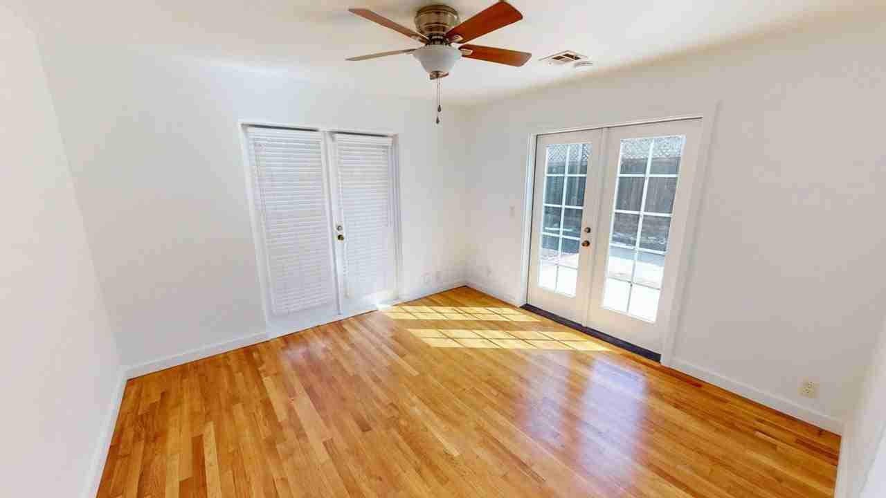 900 3rd St - Photo 2 of 12