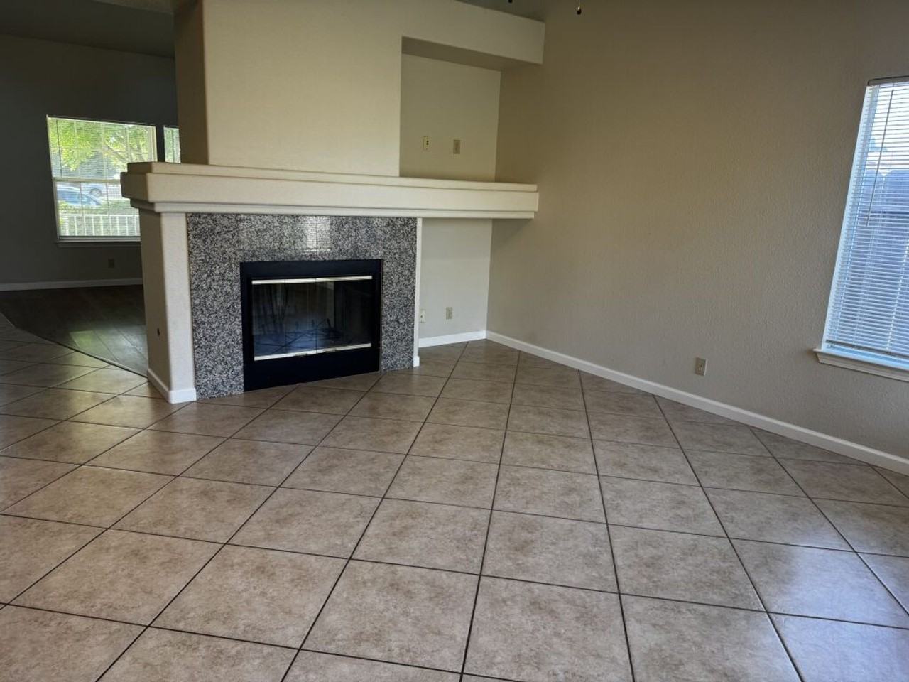 6018 Ditman Cir - Photo 3 of 18