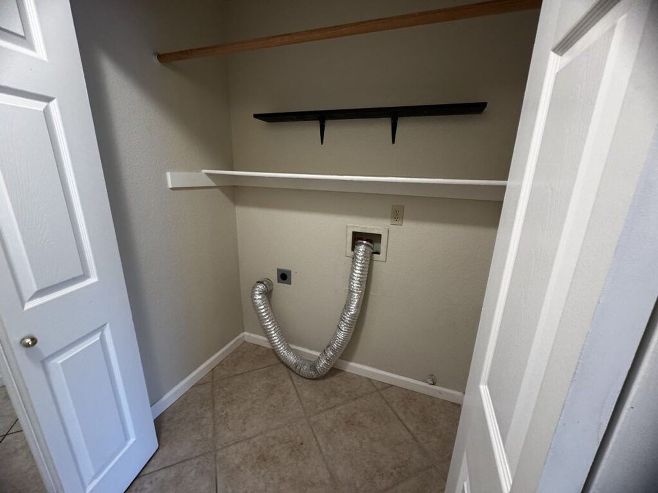 6018 Ditman Cir - Photo 7 of 18