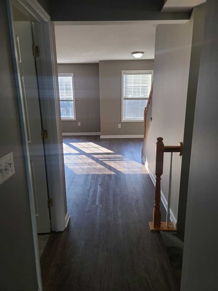 218 Crown Ct - Photo 3 of 50