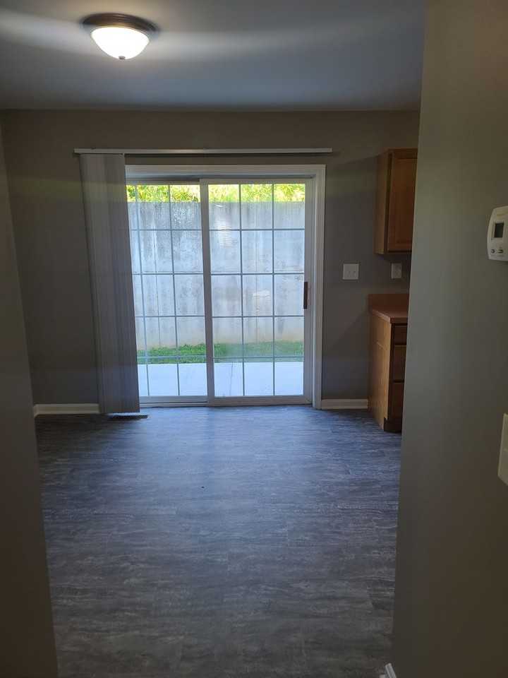 218 Crown Ct - Photo 6 of 50