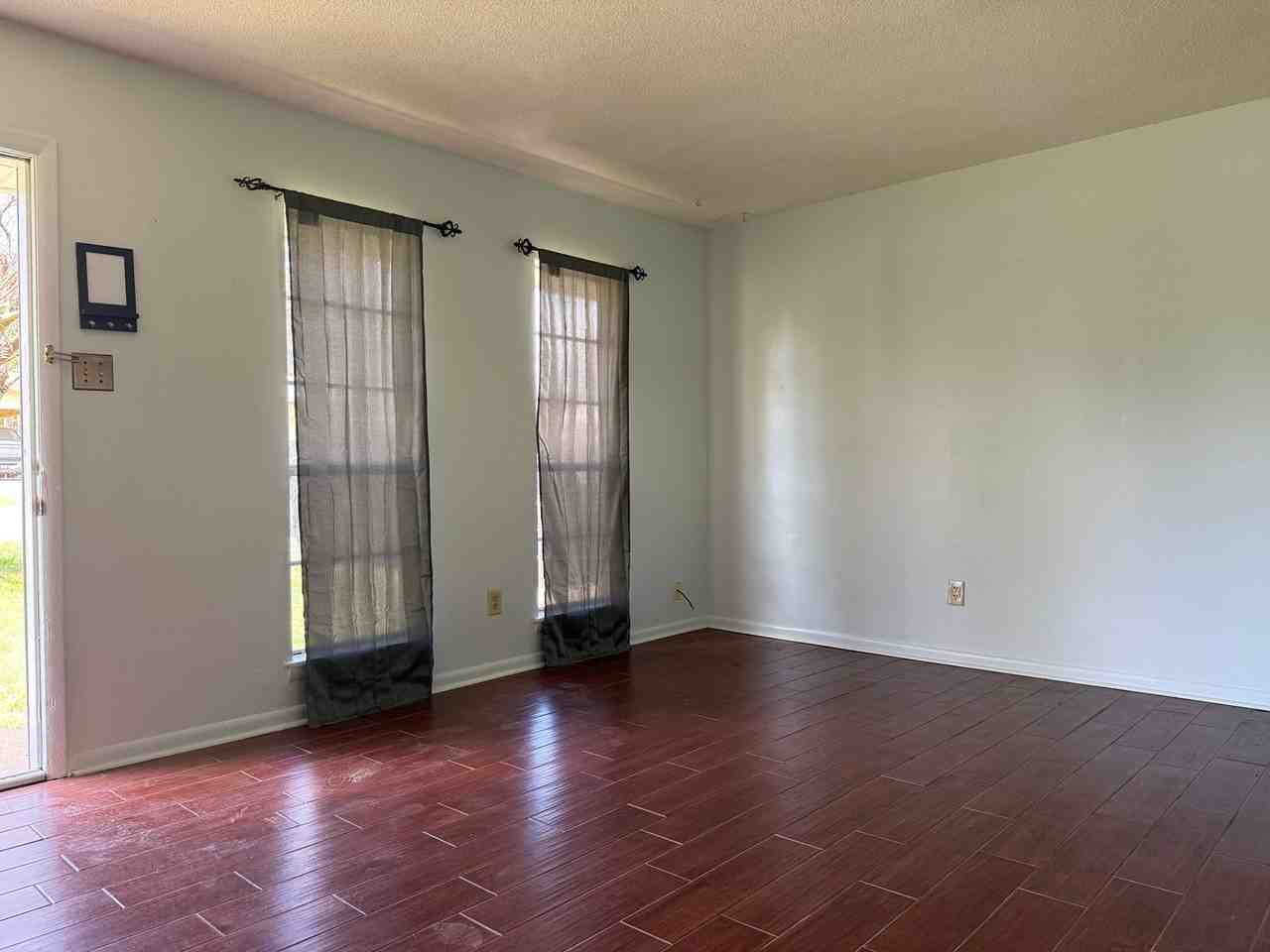 7910 Mustang Dr - Photo 2 of 22