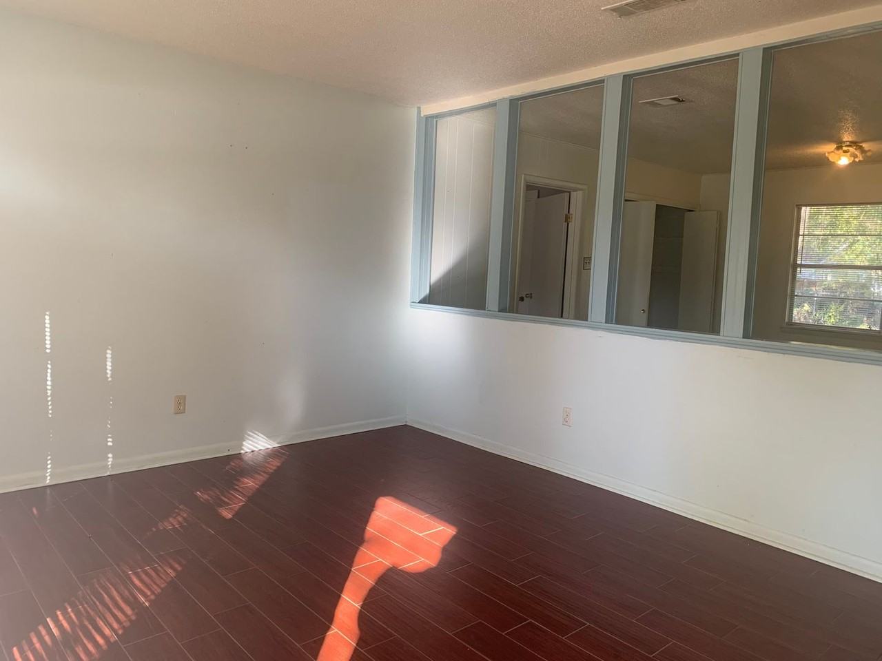 7910 Mustang Dr - Photo 3 of 22