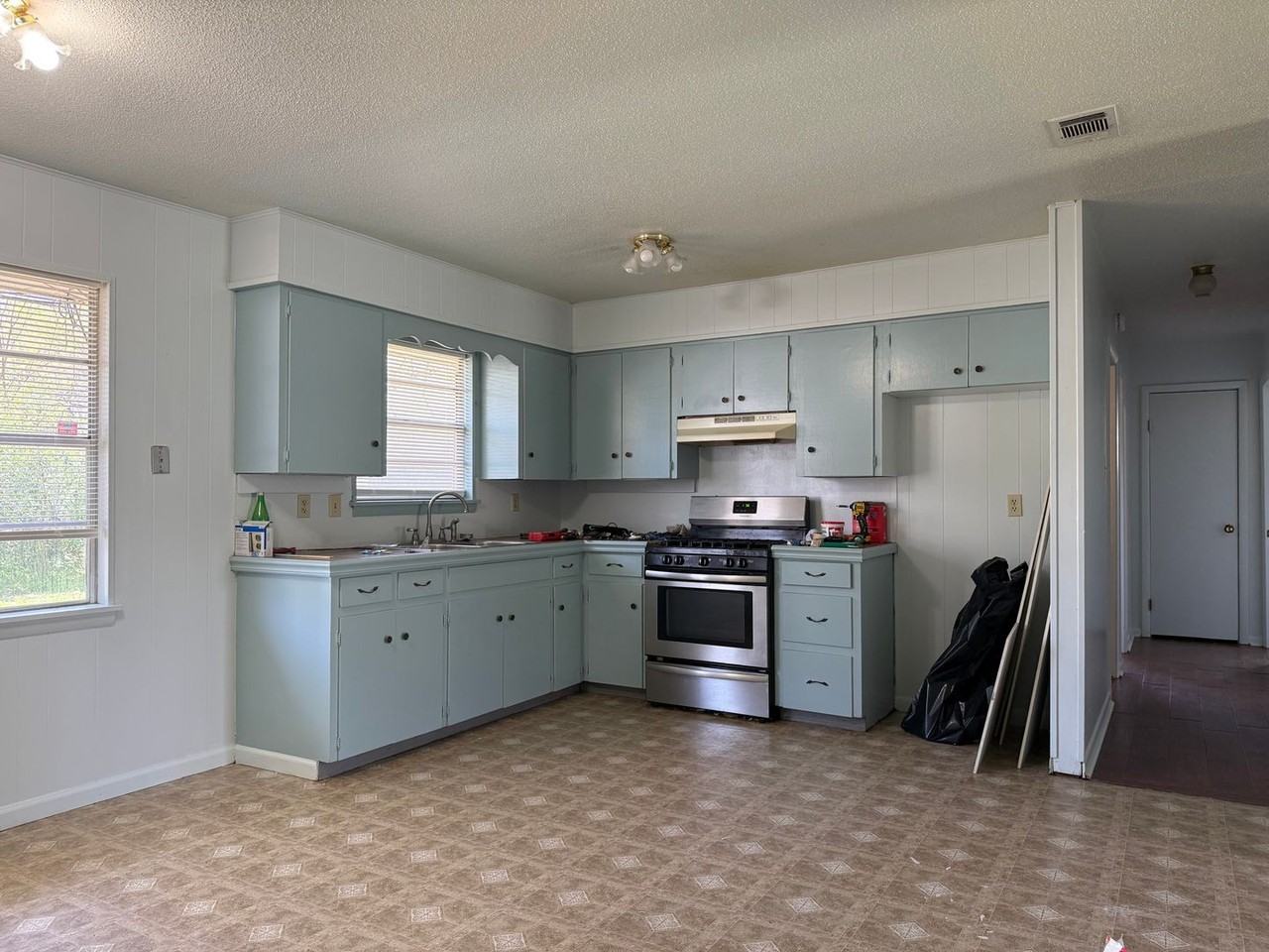 7910 Mustang Dr - Photo 7 of 22