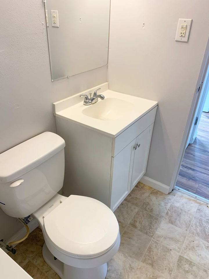 725 Ashland Ave - Photo 4 of 10