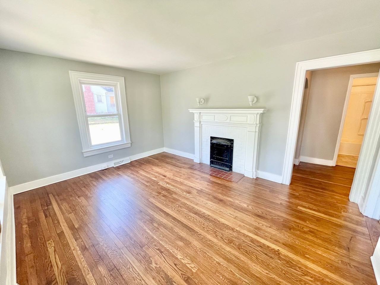 811 Dana Pl - Photo 7 of 28