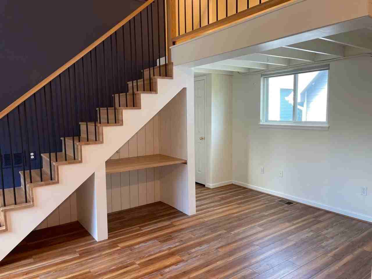 223 Maggie St - Photo 3 of 14