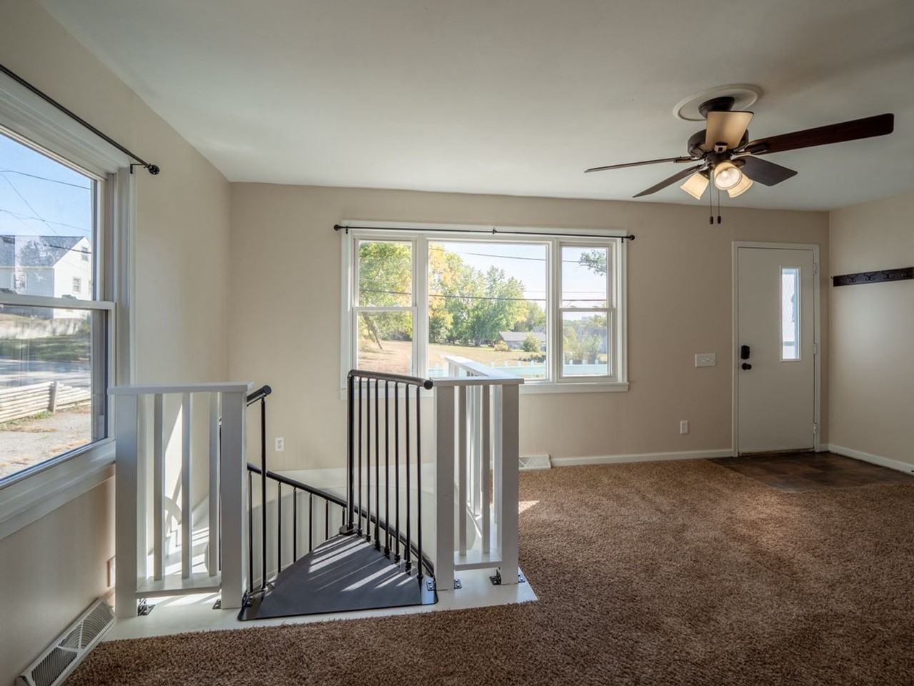 3200 Schaeffer Dr Sw - Photo 4 of 25