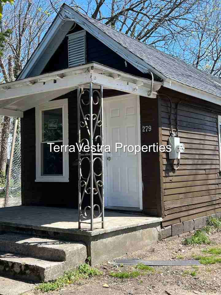 279 N Laurel St - Photo 7 of 7