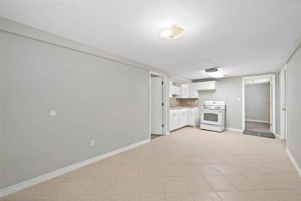 5501 5501 Menard Down - Photo 3 of 12